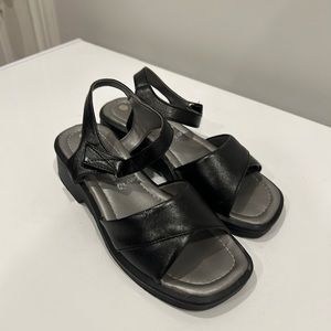 Black Loafer Sandals Size 6